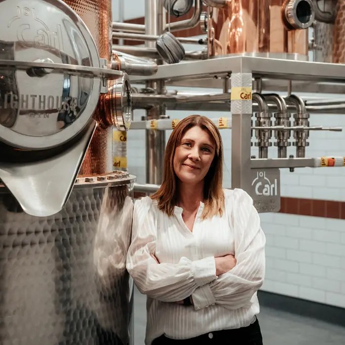 rachel inside the runholder sq